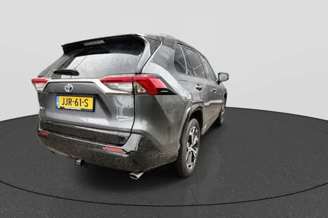 Toyota RAV4 (2025) thumbnail 8