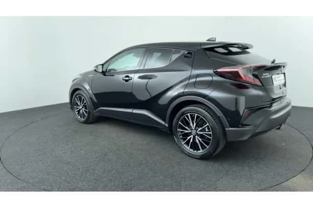 Toyota C-HR (2018) thumbnail 3
