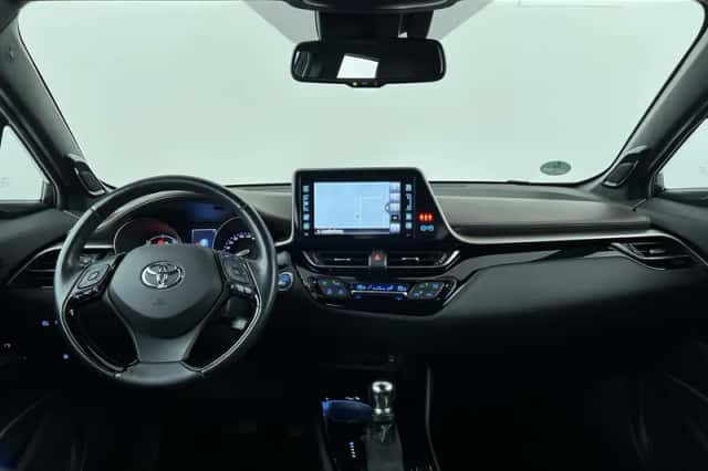 Toyota C-HR (2018) thumbnail 25