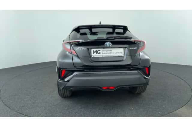 Toyota C-HR (2018) thumbnail 4