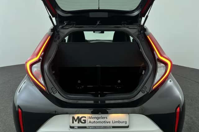 Toyota Aygo X (2024) thumbnail 25