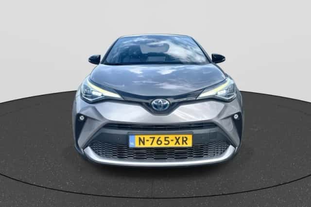Toyota C-HR (2020) thumbnail 2