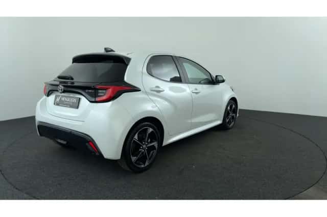 Toyota Yaris (2025) thumbnail 5