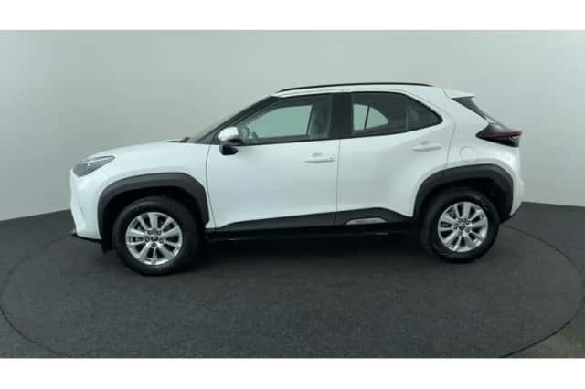 Toyota Yaris Cross (2023) thumbnail 2