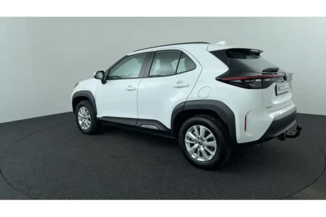 Toyota Yaris Cross (2023) thumbnail 3