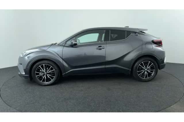 Toyota C-HR (2019) thumbnail 2