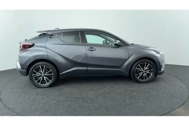 Toyota C-HR (2019) thumbnail 6