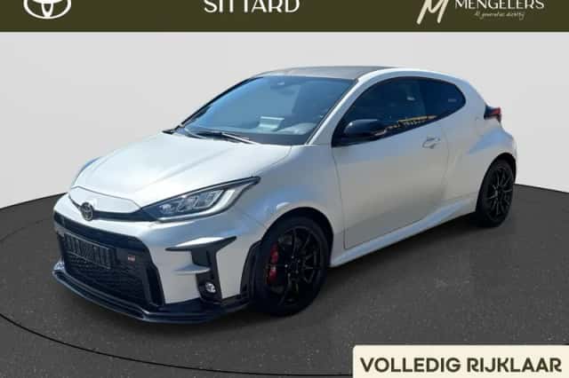 Toyota Yaris (2024) thumbnail 1