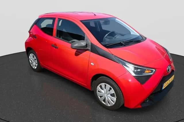 Toyota Aygo (2019) thumbnail 3