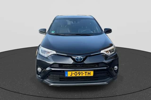 Toyota RAV4 (2017) thumbnail 3