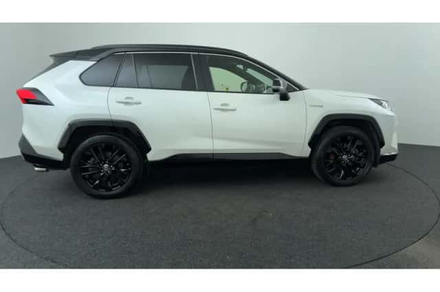 Toyota RAV4 (2020) thumbnail 6