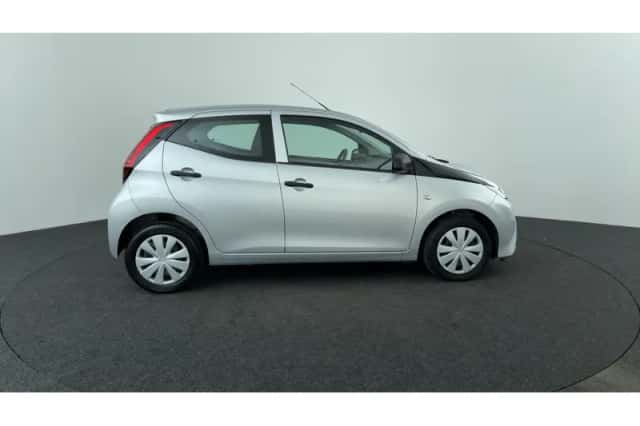 Toyota Aygo (2021) thumbnail 6