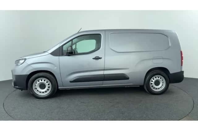 Toyota Proace (2024) thumbnail 2
