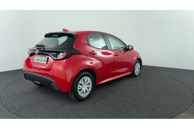 Toyota Yaris (2022) thumbnail 5
