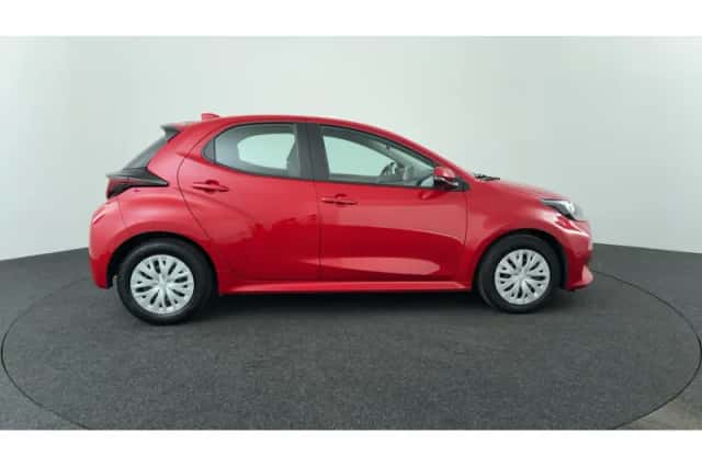 Toyota Yaris (2022) thumbnail 6