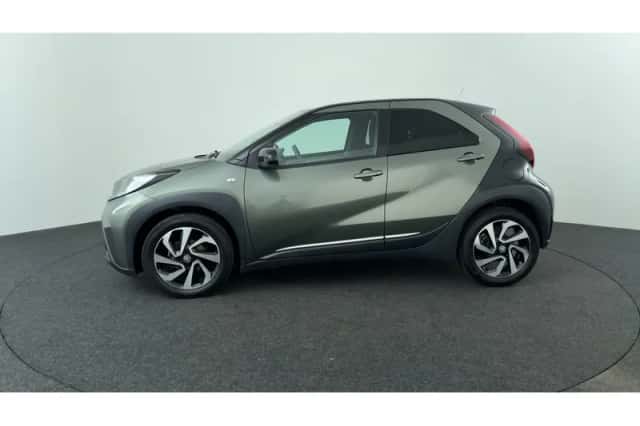 Toyota Aygo X (2022) thumbnail 2