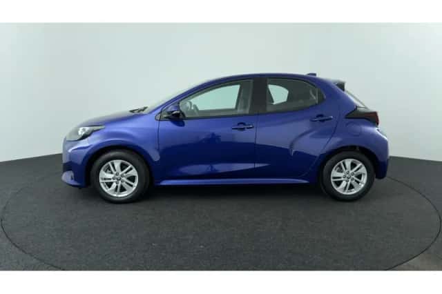 Toyota Yaris (2025) thumbnail 2