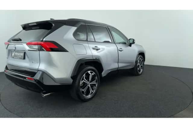 Toyota RAV4 (2025) thumbnail 5