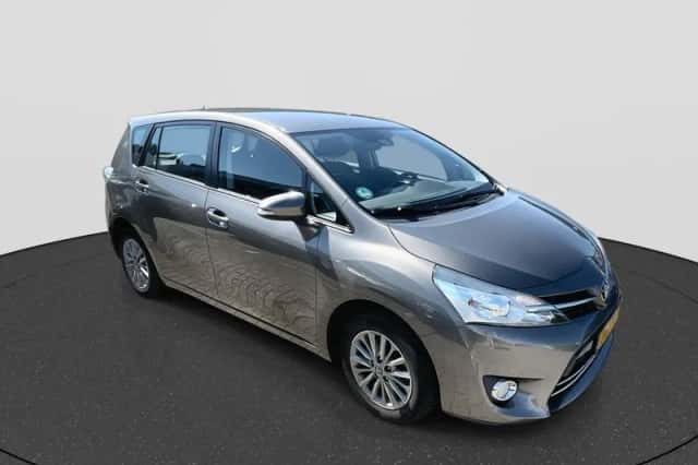 Toyota Verso (2016) thumbnail 3