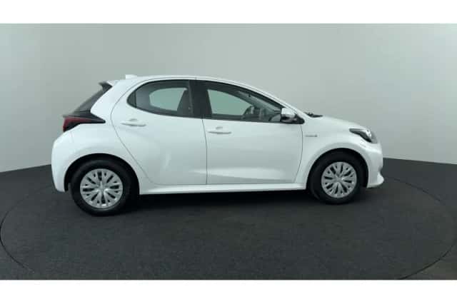 Toyota Yaris (2020) thumbnail 6