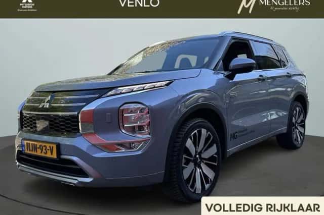 Mitsubishi Outlander (2025)