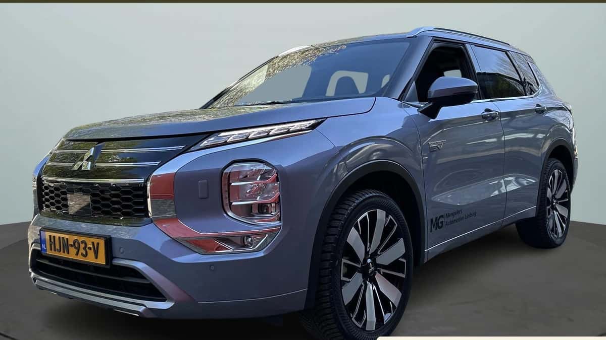 Mitsubishi Outlander (2025) — foto 1