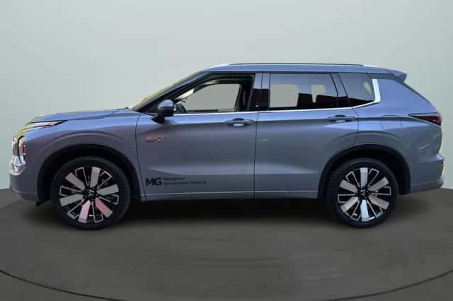 Mitsubishi Outlander (2025) thumbnail 2