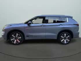 Mitsubishi Outlander (2025) thumbnail 2