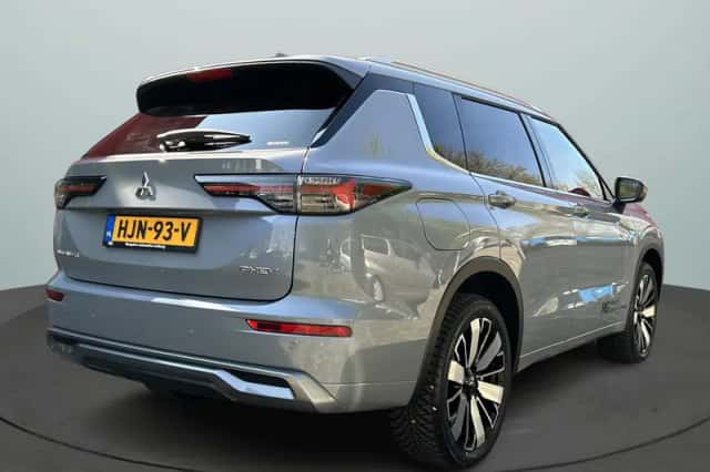 Mitsubishi Outlander (2025) thumbnail 5