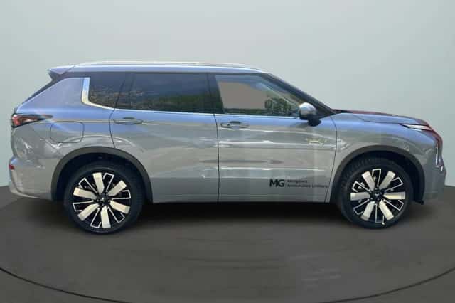 Mitsubishi Outlander (2025) thumbnail 6