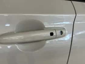 Suzuki Swift (2025) thumbnail 12