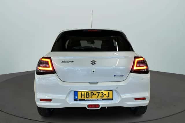 Suzuki Swift (2025) thumbnail 3