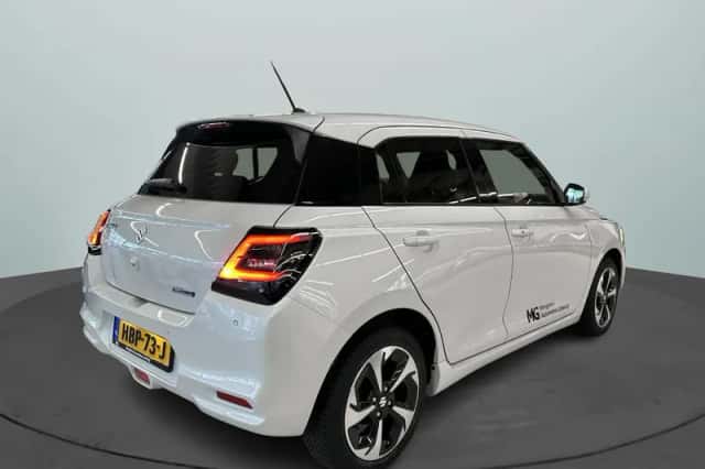 Suzuki Swift (2025) thumbnail 6
