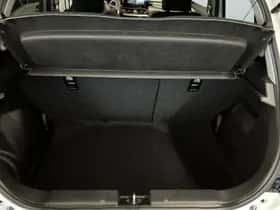 Suzuki Swift (2025) thumbnail 9