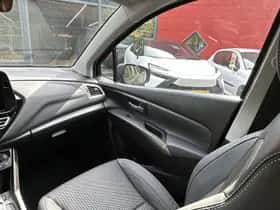 Suzuki S-Cross (2025) thumbnail 17