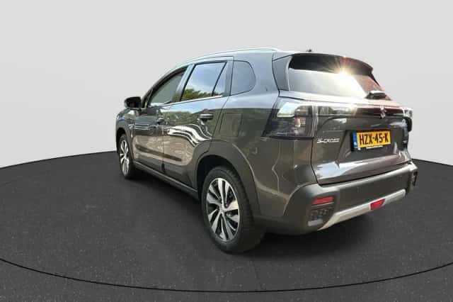 Suzuki S-Cross (2025) thumbnail 3