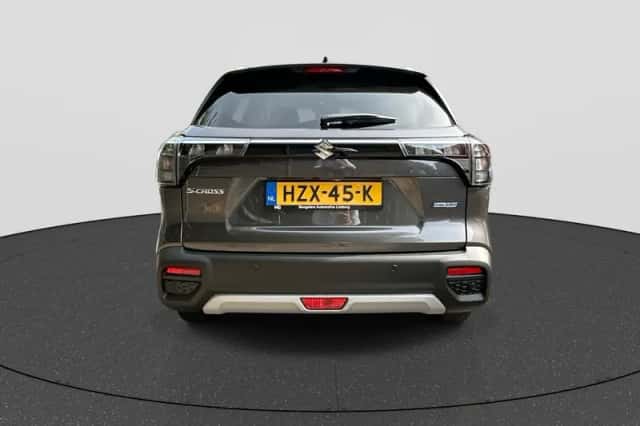 Suzuki S-Cross (2025) thumbnail 4