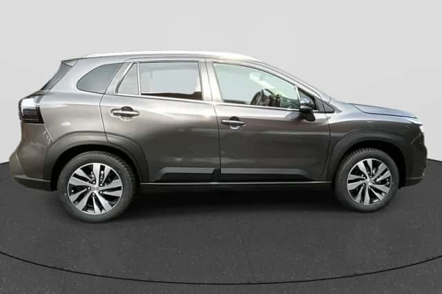 Suzuki S-Cross (2025) thumbnail 6