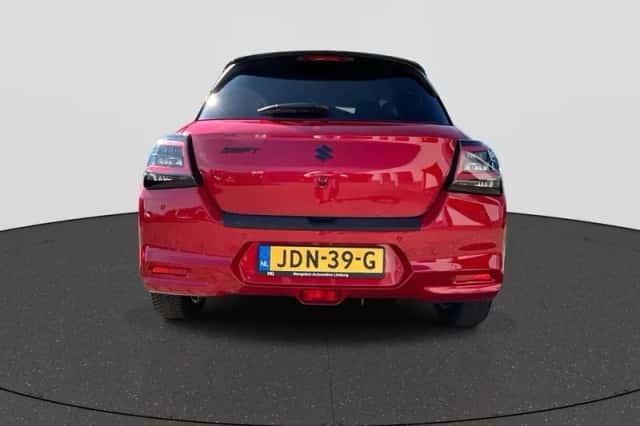 Suzuki Swift (2025) thumbnail 4