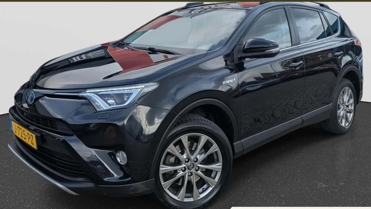 Toyota RAV4 (2017) — foto 1