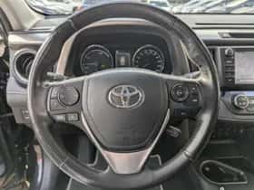 Toyota RAV4 (2017) thumbnail 18
