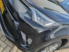 Toyota RAV4 (2017) thumbnail 32