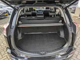Toyota RAV4 (2017) thumbnail 35