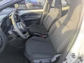 Toyota Aygo X (2025) thumbnail 11