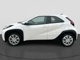 Toyota Aygo X (2022) thumbnail 2