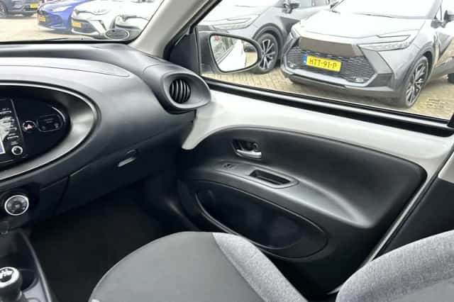 Toyota Aygo X (2022) thumbnail 14