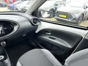 Toyota Aygo X (2022) thumbnail 14