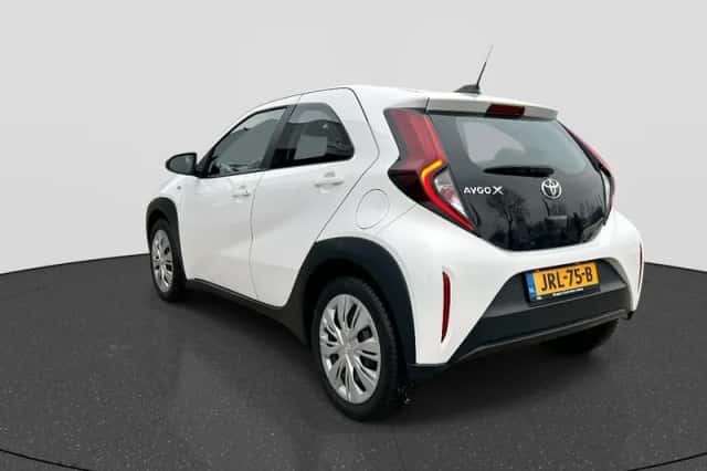 Toyota Aygo X (2022) thumbnail 3