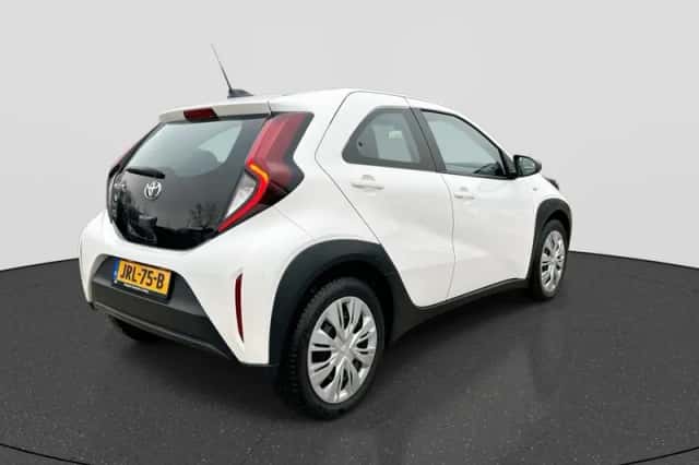 Toyota Aygo X (2022) thumbnail 5