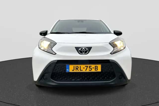 Toyota Aygo X (2022) thumbnail 8